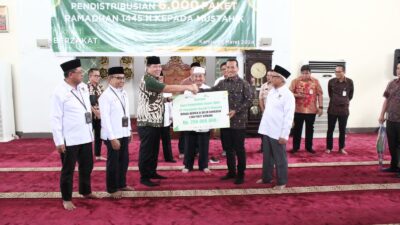 Wakil Gubernur Steven Kandouw mewakili Pemprov Sulut mendistribusian 6.000 Paket Ramadhan 1445 H