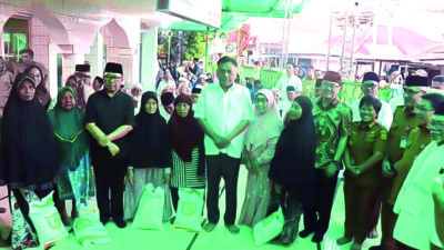 Safari Ramadan Pemprov Sulut, Gubernur Olly Dondokambey Bantu Masjid Ar Rahmah Banjer