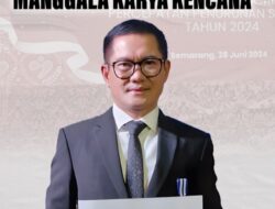 Bupati Joune Ganda Terima Penghargaan Manggala Karya Kencana dari BKKBN