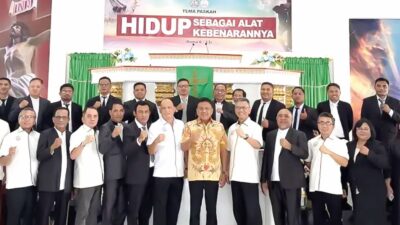 Prof Olly Dondokambey Lantik Panitia Konas FK PKB PGI XVII