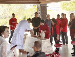 Prof Olly Dondokambey Dampingi Megawati Soekarnoputri Ziarah ke Makam Bung Karno