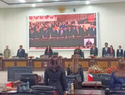 Pj Bupati Minahasa Jemmy Kumendong Hadiri Rapat Paripurna DPRD Minahasa Mendengarkan Pidato Presiden .R.I