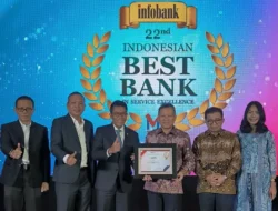 Revino Pepah Antar BSG Raih Penghargaan Bank Terbaik Nasional 2025