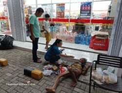 Aksi Cepat Kadis Dinsos Arnolus Didi Wolajan Tangani Oma Terlantar, Bupati Joune Ganda: Pemerintah Hadir untuk Rakyat